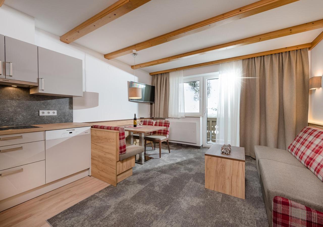 Apartments & Garni Alpenrose Obertauern Exterior photo